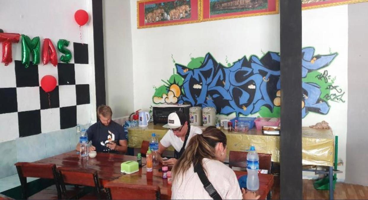 Vang Vieng Ruby Backpackers Hostel Eksteriør billede